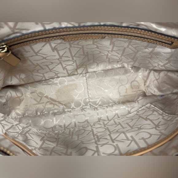 Calvin Klein Monogram Crossbody Purse RN 54163 CA 57151 - Good Condition - Picture 13 of 16